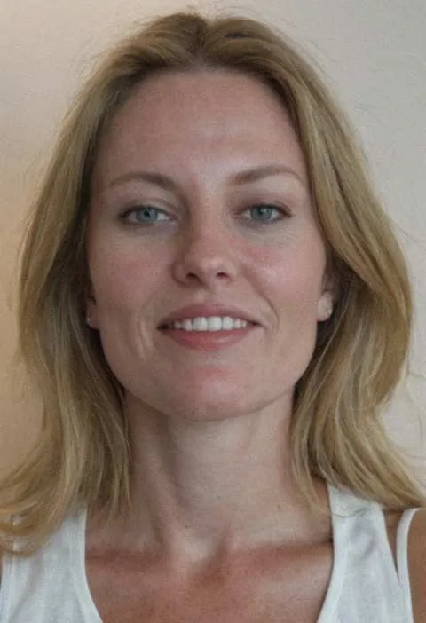 Monika, 44