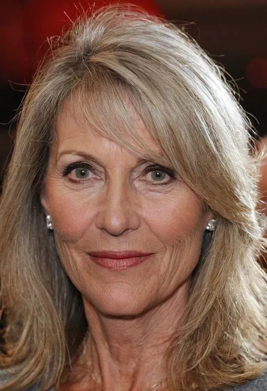 Alena, 56